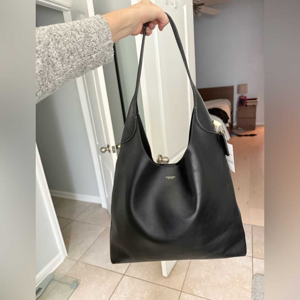 NWT Coach Brooklyn 39 Hobo Bag in Black